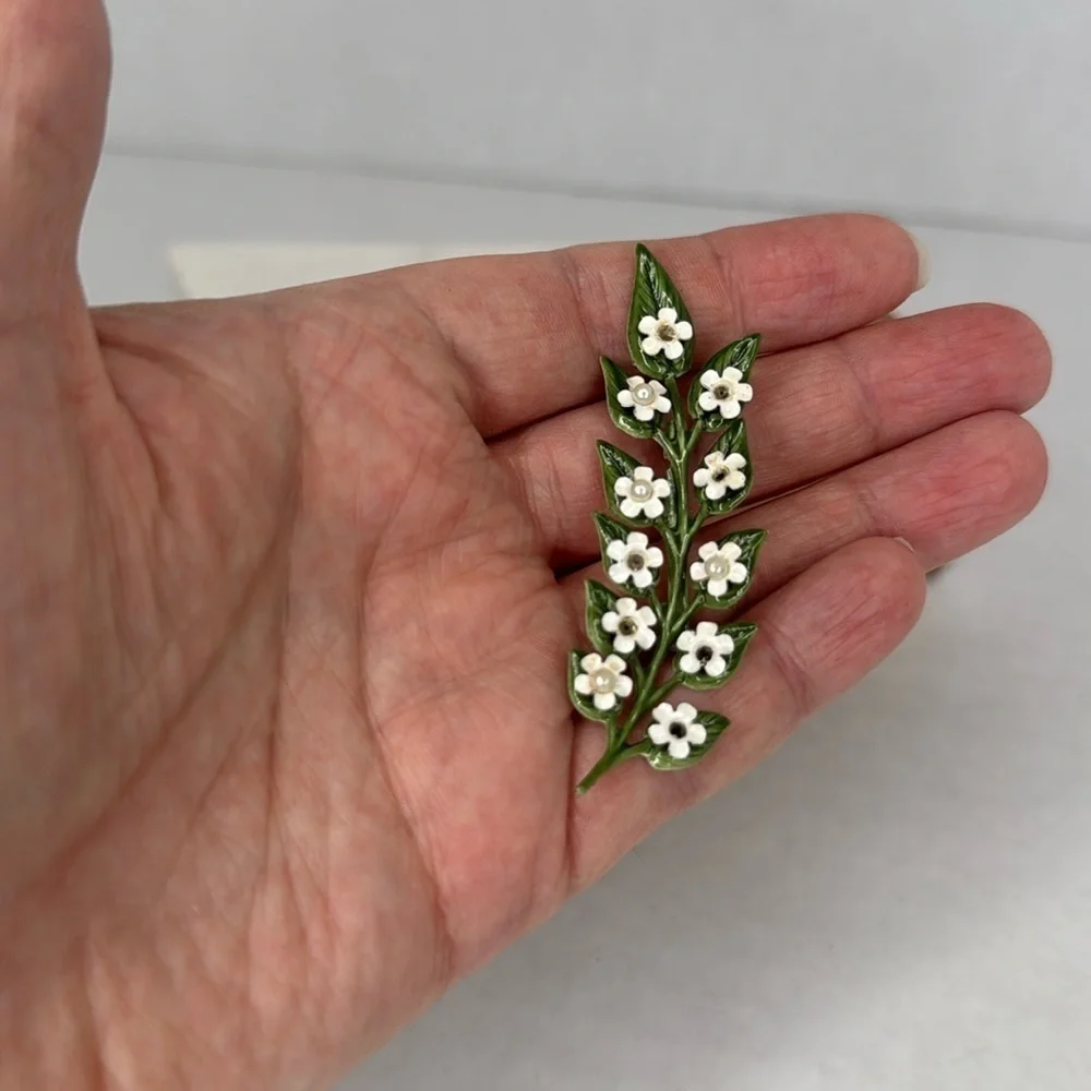 Antique Green and White Pearl Leaf Floral Brooch Lot B8